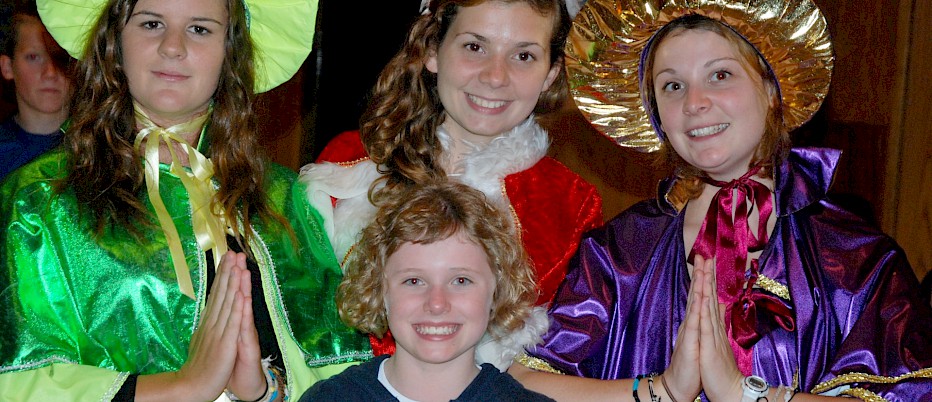 Age appropriate evening programs finish every day at camp, from campfires to scavenger hunts to halloween to fireworks, evening programs are a blast!