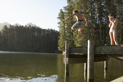 What Makes Lake Swimming Perfect for Summer?